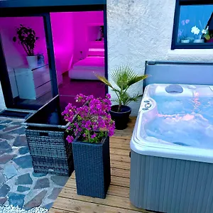 Séjour chez l'habitant Petit Havre De Paix Avec Jacuzzi Luxe & Jardin Privatif Zen, Cavalaire-sur-Mer